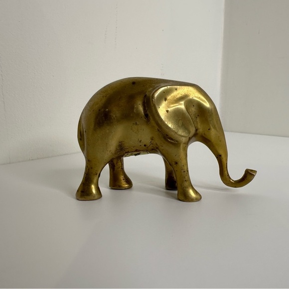 Brass Lucky Elephant with Trunk Down Vintage figurine - Picture 6 of 9